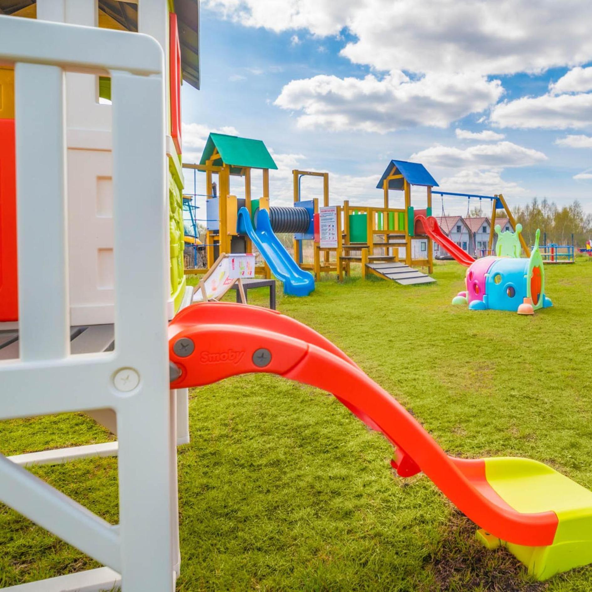 Olivina Park Spa - Domki Z Dostepem Do Krytego Basenu, Saun, Wyzywienia I Atrakcji Dla Dzieci نيخوجة المظهر الخارجي الصورة